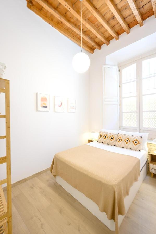 Modern 3 Bedroom, City Center With Patio & High Ceilings By 10Tosea Málaga Eksteriør bilde