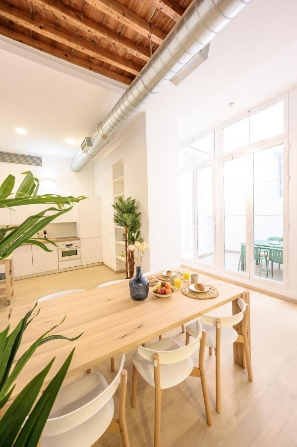 Modern 3 Bedroom, City Center With Patio & High Ceilings By 10Tosea Málaga Eksteriør bilde