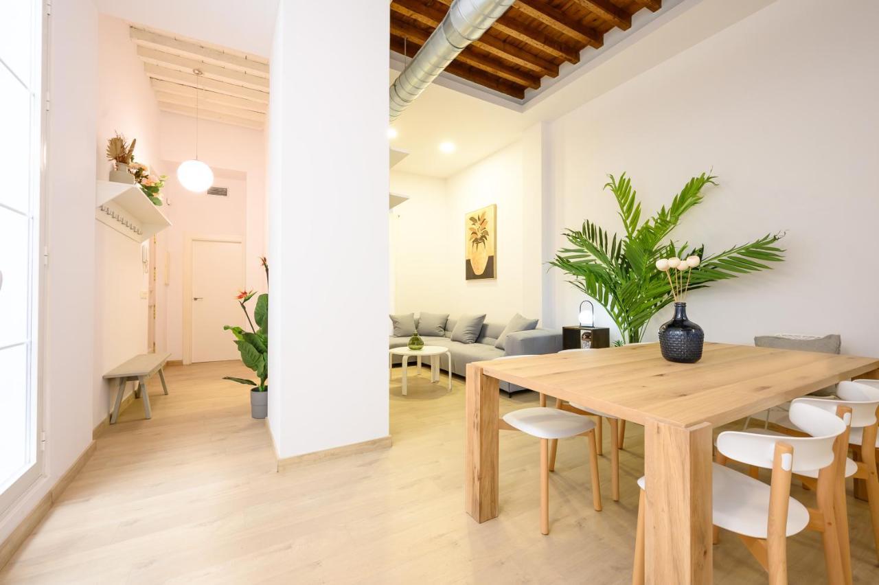 Modern 3 Bedroom, City Center With Patio & High Ceilings By 10Tosea Málaga Eksteriør bilde