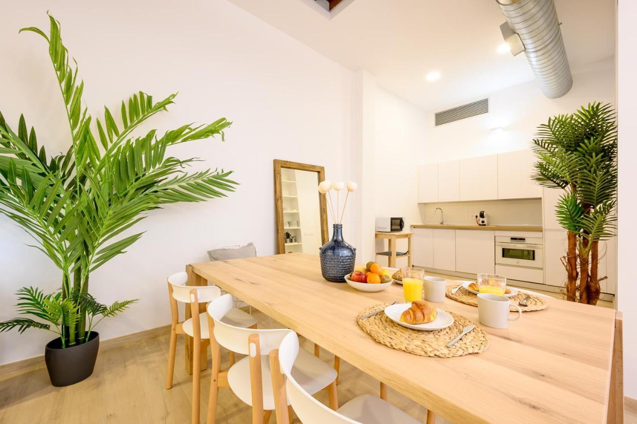 Modern 3 Bedroom, City Center With Patio & High Ceilings By 10Tosea Málaga Eksteriør bilde