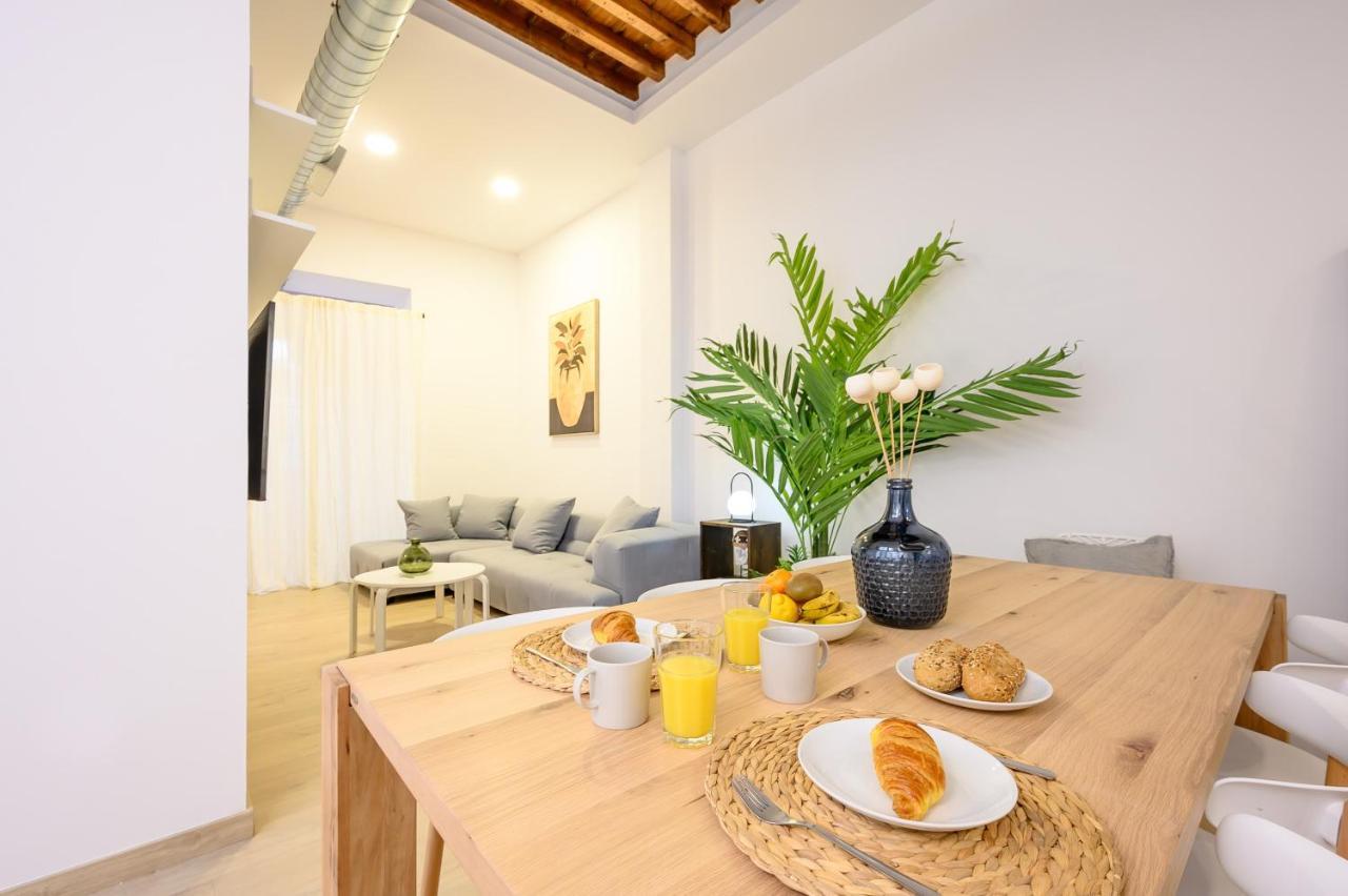 Modern 3 Bedroom, City Center With Patio & High Ceilings By 10Tosea Málaga Eksteriør bilde
