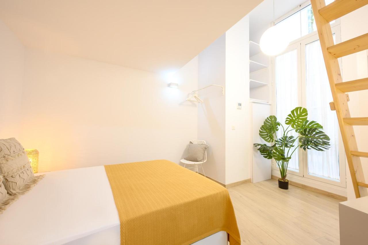 Modern 3 Bedroom, City Center With Patio & High Ceilings By 10Tosea Málaga Eksteriør bilde
